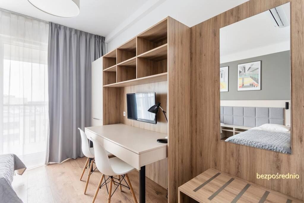 Apartament W Warszawie Dedykowany Parking Podziemny W Cenie, Wifi, Blisko Centrum New Apartment In Warsaw Finished To A High Specification Fitted Out To A High Standard On The 7Th Floor, Wifi, Underground Parking Price Included Kültér fotó