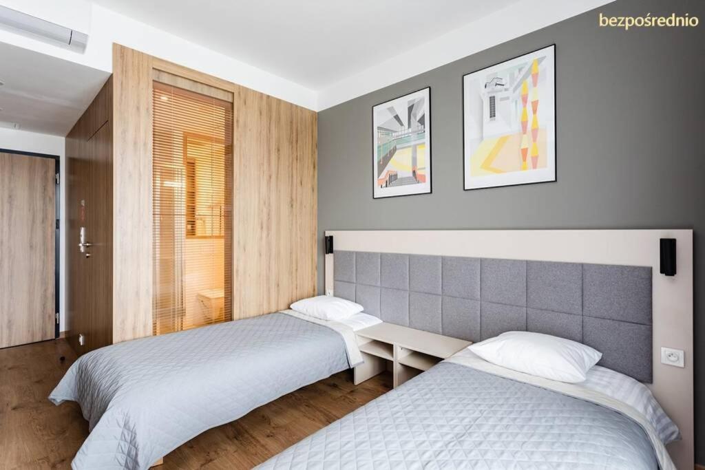Apartament W Warszawie Dedykowany Parking Podziemny W Cenie, Wifi, Blisko Centrum New Apartment In Warsaw Finished To A High Specification Fitted Out To A High Standard On The 7Th Floor, Wifi, Underground Parking Price Included Kültér fotó