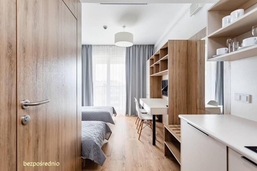 Apartament W Warszawie Dedykowany Parking Podziemny W Cenie, Wifi, Blisko Centrum New Apartment In Warsaw Finished To A High Specification Fitted Out To A High Standard On The 7Th Floor, Wifi, Underground Parking Price Included Kültér fotó