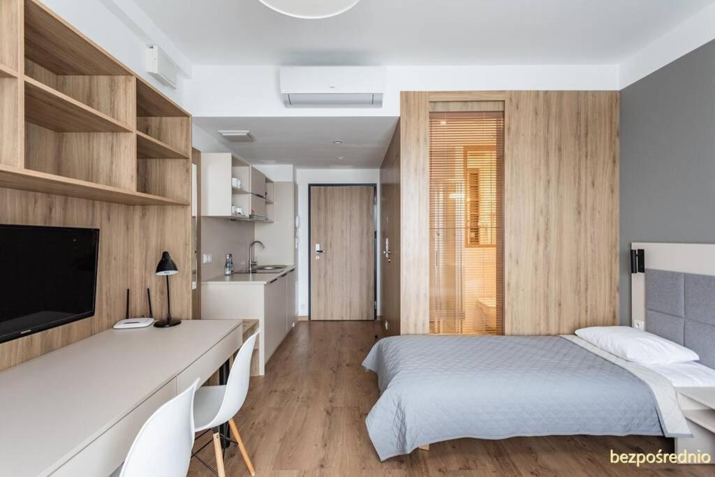 Apartament W Warszawie Dedykowany Parking Podziemny W Cenie, Wifi, Blisko Centrum New Apartment In Warsaw Finished To A High Specification Fitted Out To A High Standard On The 7Th Floor, Wifi, Underground Parking Price Included Kültér fotó