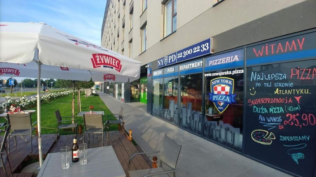 Apartament W Warszawie Dedykowany Parking Podziemny W Cenie, Wifi, Blisko Centrum New Apartment In Warsaw Finished To A High Specification Fitted Out To A High Standard On The 7Th Floor, Wifi, Underground Parking Price Included Kültér fotó